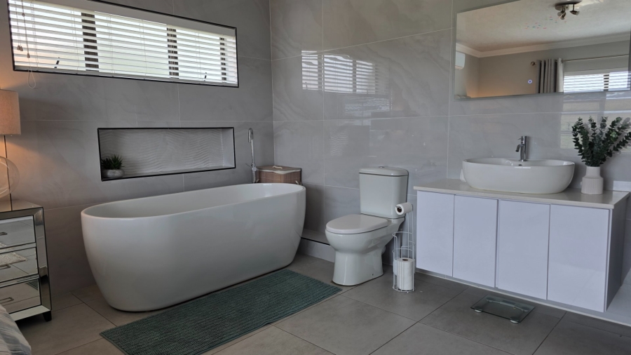 3 Bedroom Property for Sale in Island View Western Cape